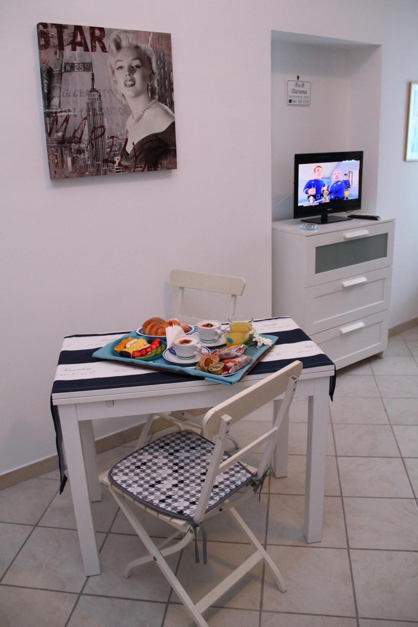 يوتْسْوولْ B&B Darsena المظهر الخارجي الصورة